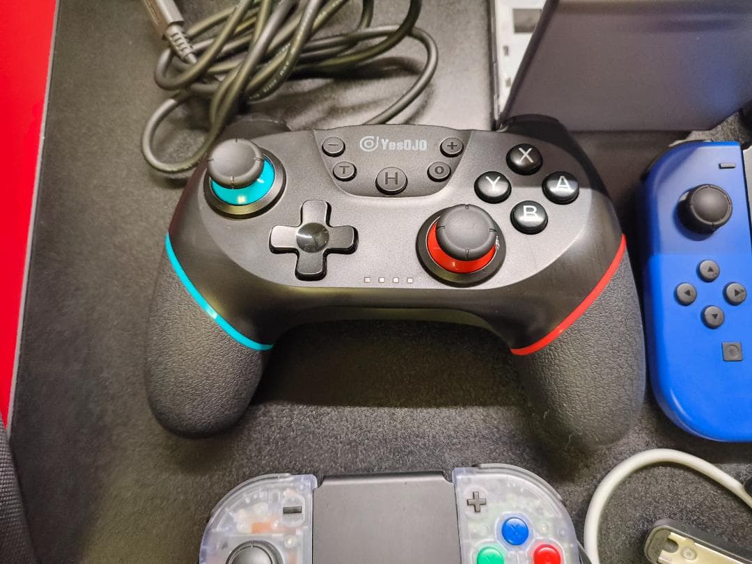 任天堂 Nintendo Switch セット + ケース + ソフト2点