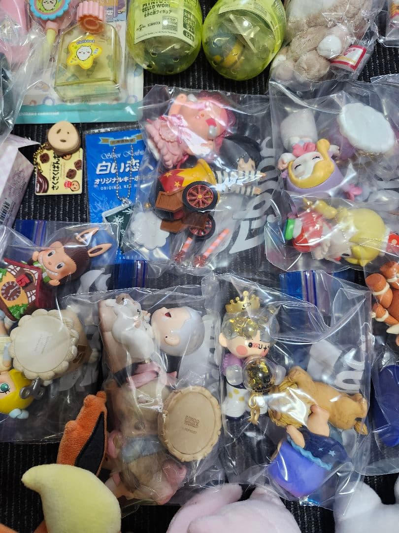 ポップマート　すみっコぐらし　ポケモン　ぬいぐるみ　まとめ売り