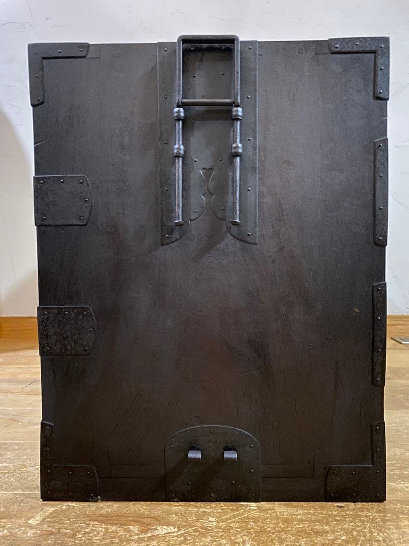 欅の玉杢が美しい骨董箪笥　アンティークチェスト