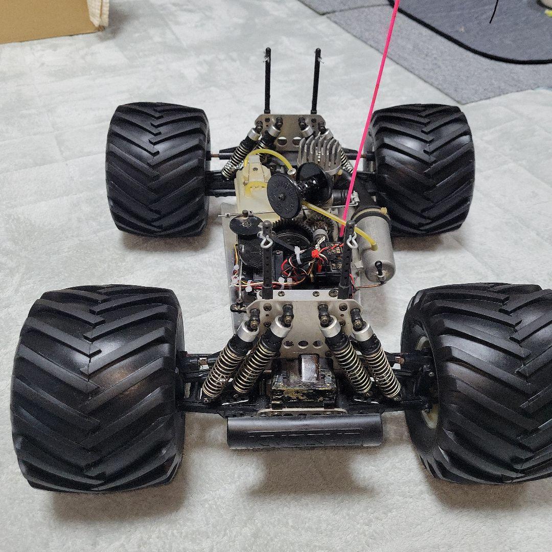 21エンジンカ—モンスタートラック