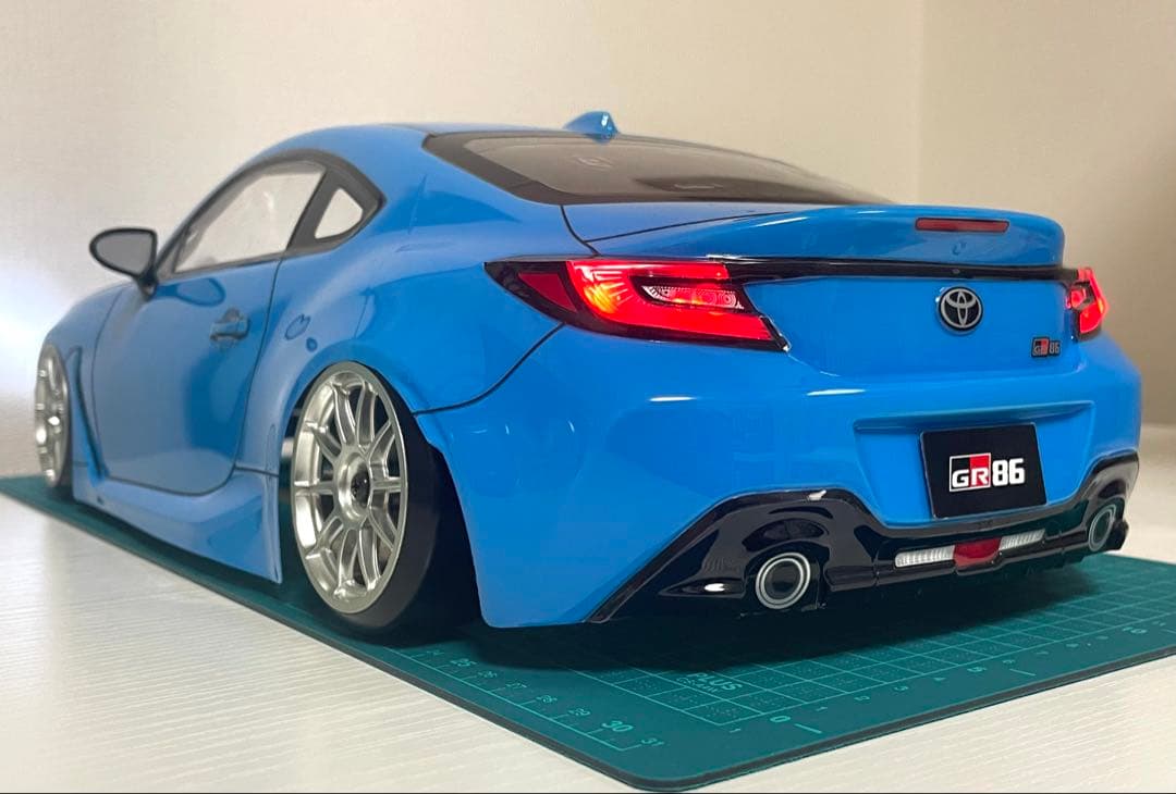 タミヤラジコンボディ　GR86 ブライトブルー風