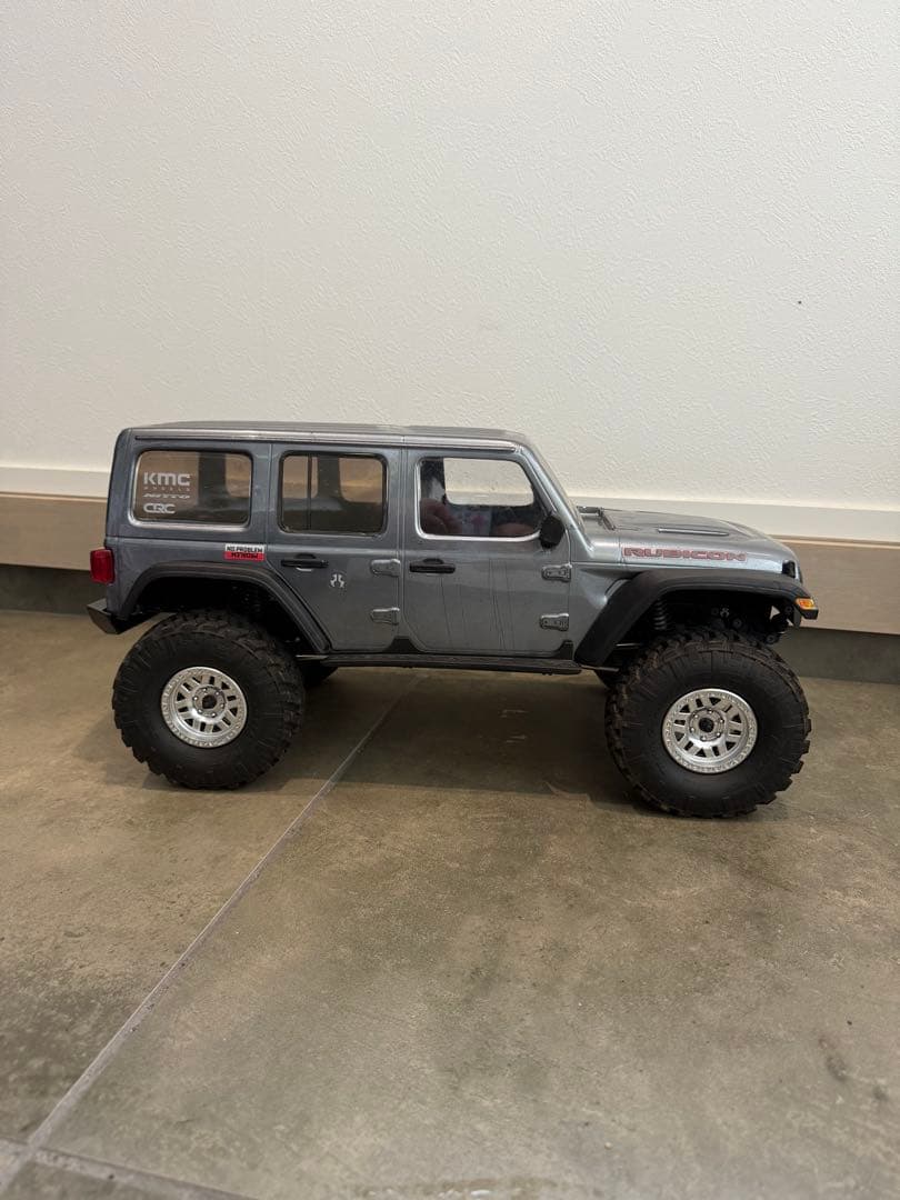 アキシャル　SCX10 Ⅲ ラングラー　シャーシ下廻りキズ少ない