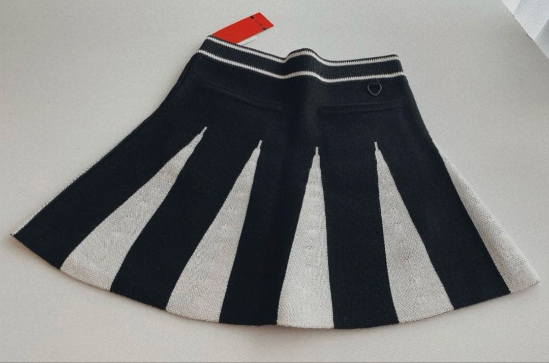 ホンマゴルフ　③点セット　防風総裏地セーター　スカート　ニーハイソックス