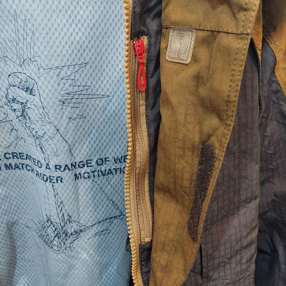 【希少】HELLY HANSEN ヘリーハンセン スキースノボーウェアー M