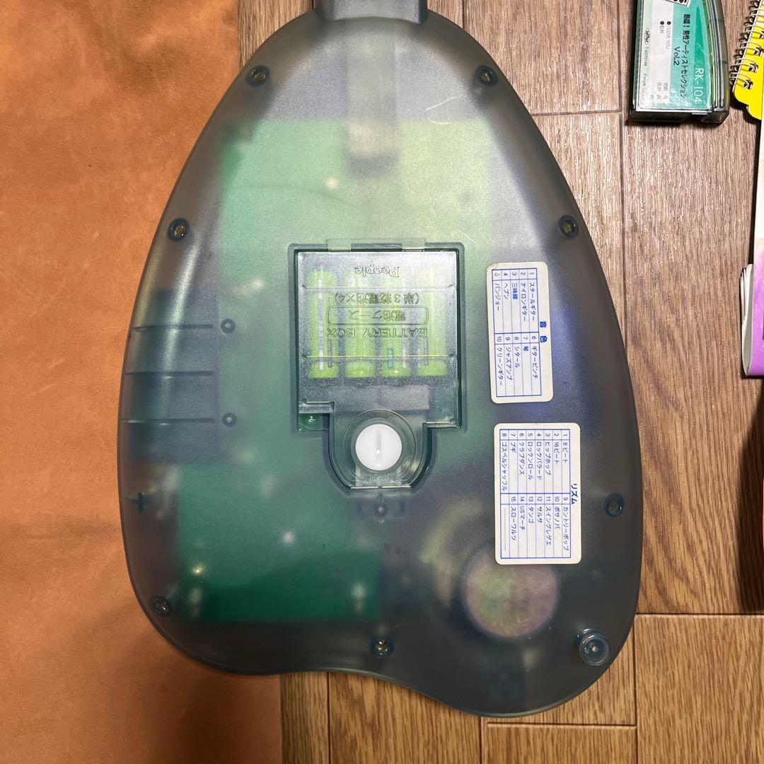 希少 楽器 らっき組 持った時から弾ける・唄える 電子ギター　カラオケ