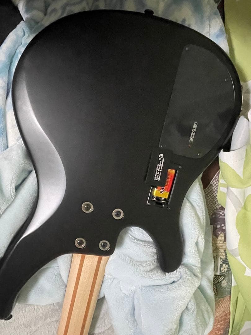 Yamaha trbx504 艶消しブラック エレキベース