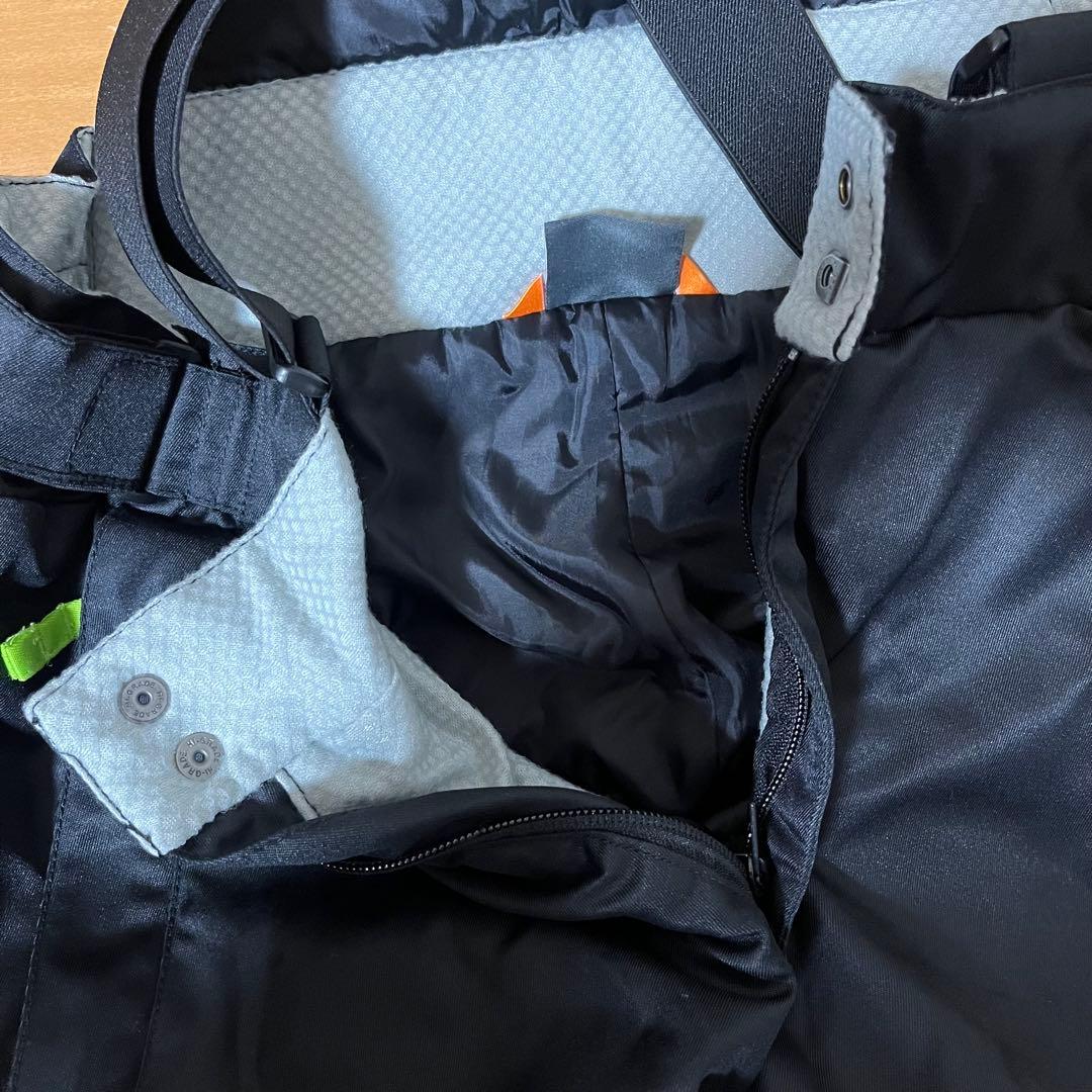 サロモン スキーウェア