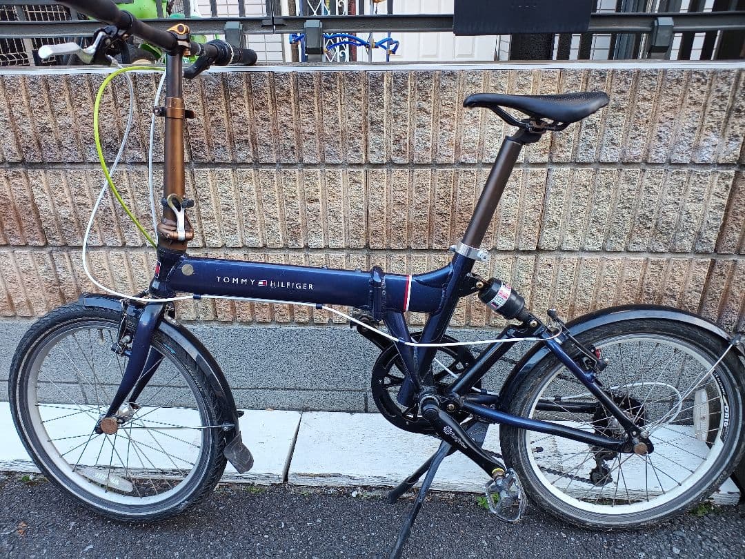 トミーヒルフィガー 折り畳み 20インチ