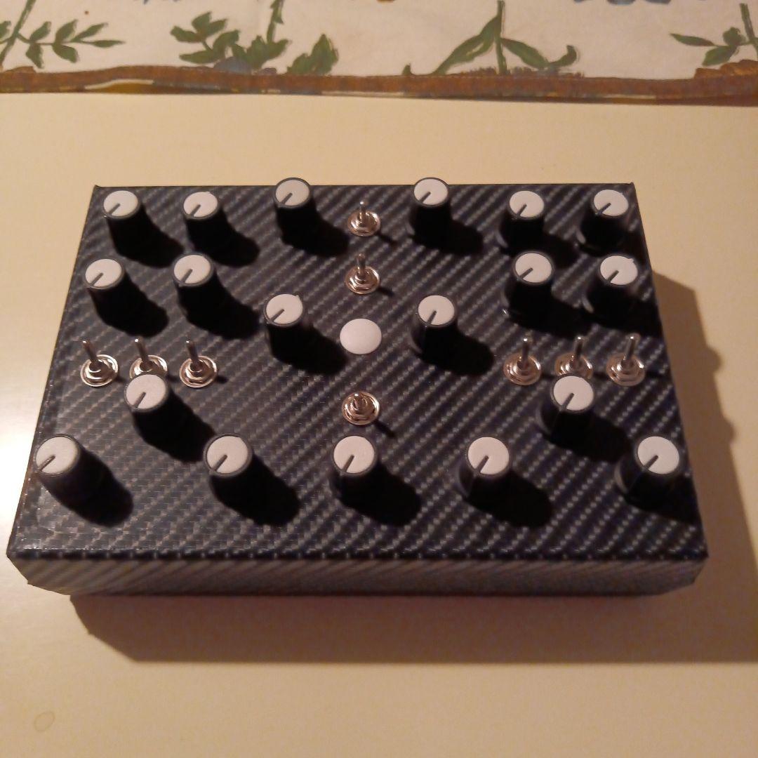 ロシア　手作り　ドローンシンセサイザー　Sound object 2