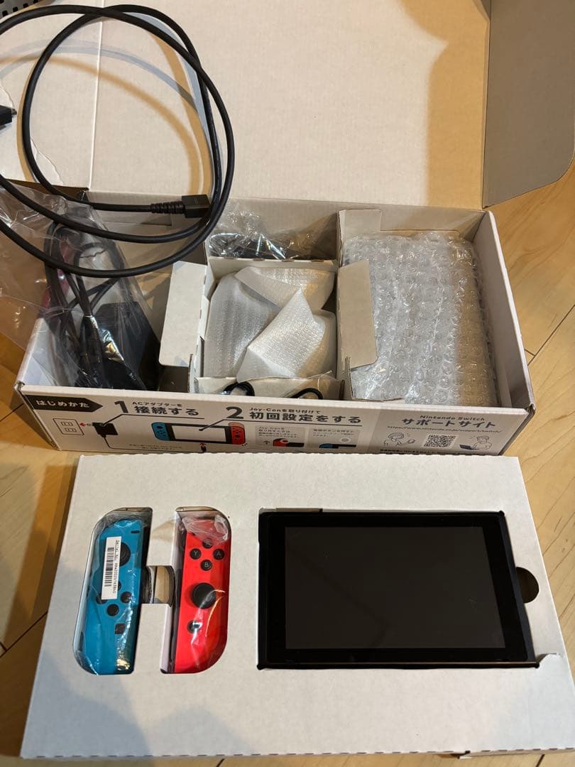 Nintendo Switch 本体 旧型完品＋HORIピカチュウJoy-Con