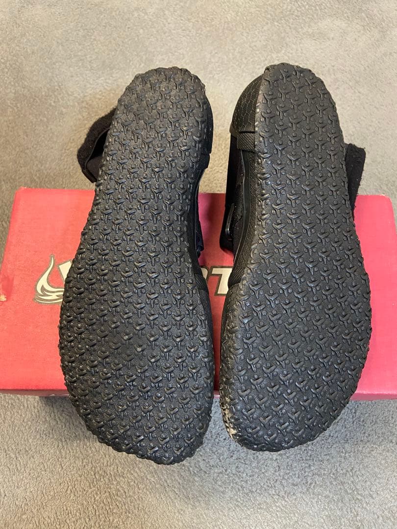 【値引】HOTLINE ウェットスーツ ブーツ付 4/3mm