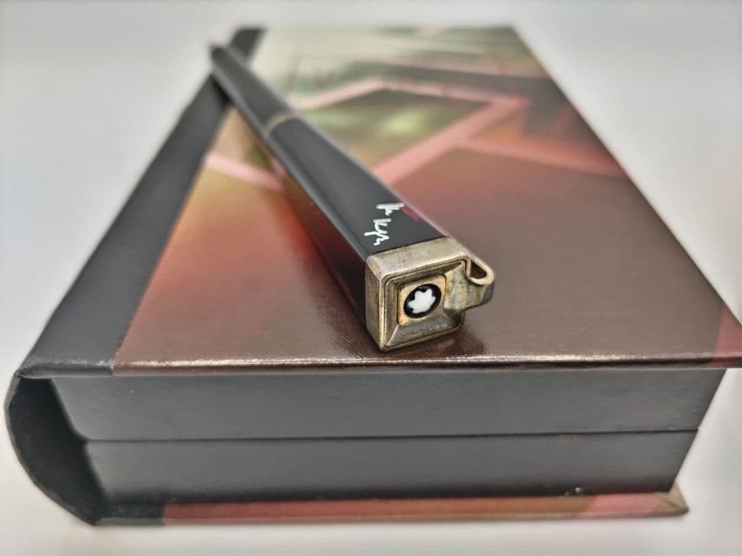 スイス製モンブラン限定品　作家シリーズ　フランツ• カフカのボールペン