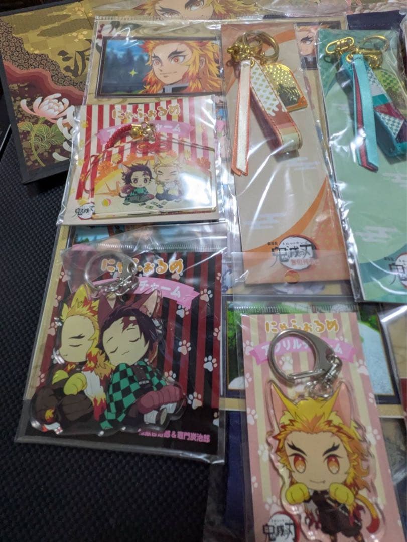 【希少】鬼滅の刃 大量まとめ売り 竈門炭治郎 煉獄杏寿郎