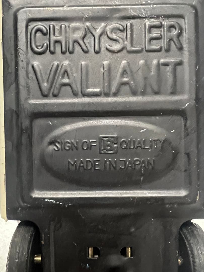 昭和レトロCHRYSLER VALIANTクライスラーバリアント セダン　ブリキ