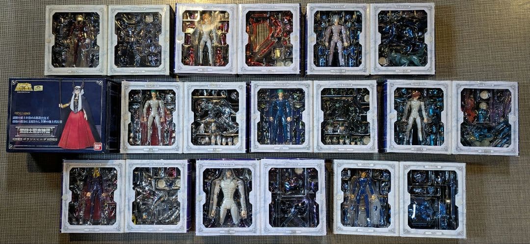 【聖闘士星矢】聖闘士聖衣神話セット　83箱+ディスプレイスタンド