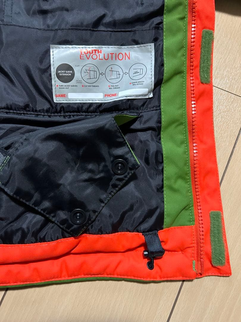 新品　686 子ども用 スノーボードウェア