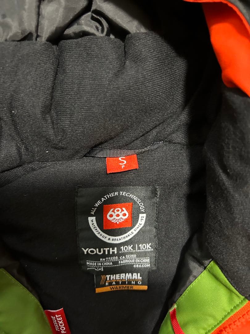 新品　686 子ども用 スノーボードウェア