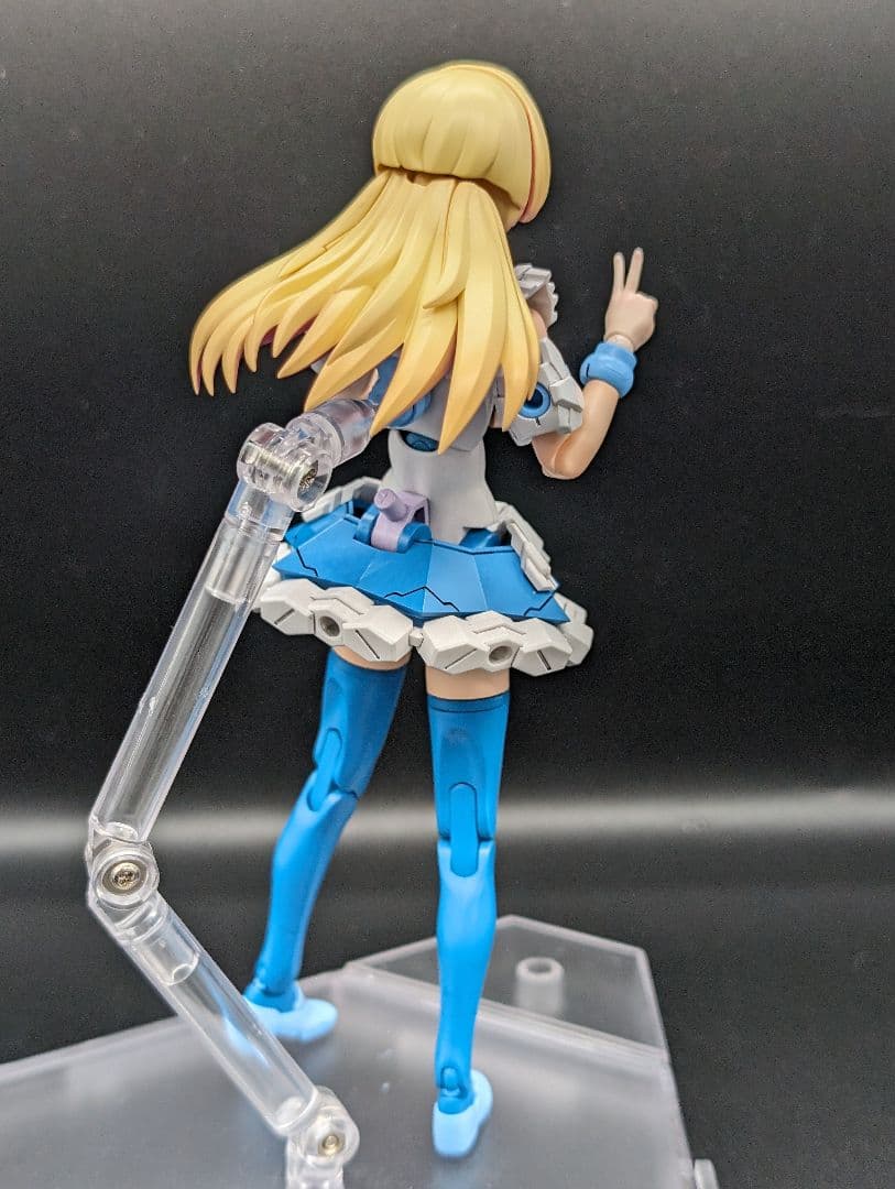 トムトム全塗装完成品メガミデバイスカオスアンドプリティアリス+九尾