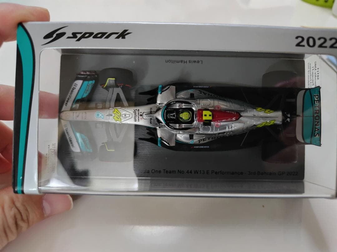 スパーク製　1/43メルセデスW13　２台セット