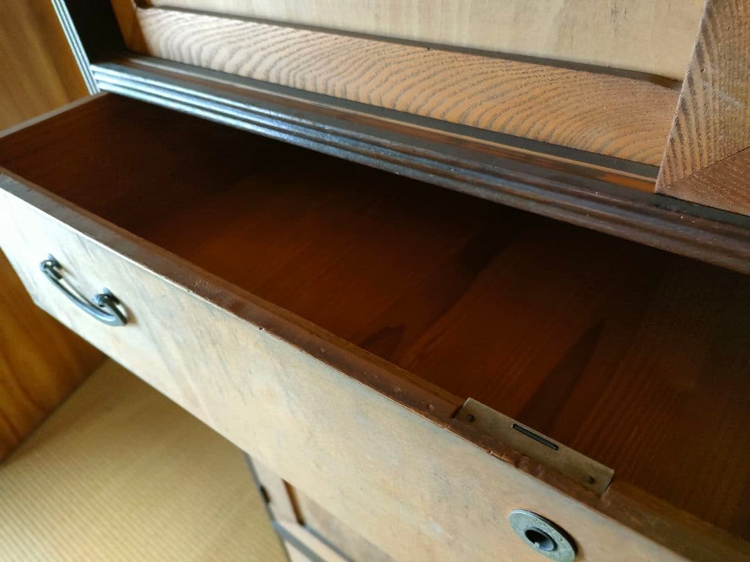 レトロな箪笥　幅122cm 高さ170cm 奥行42cm