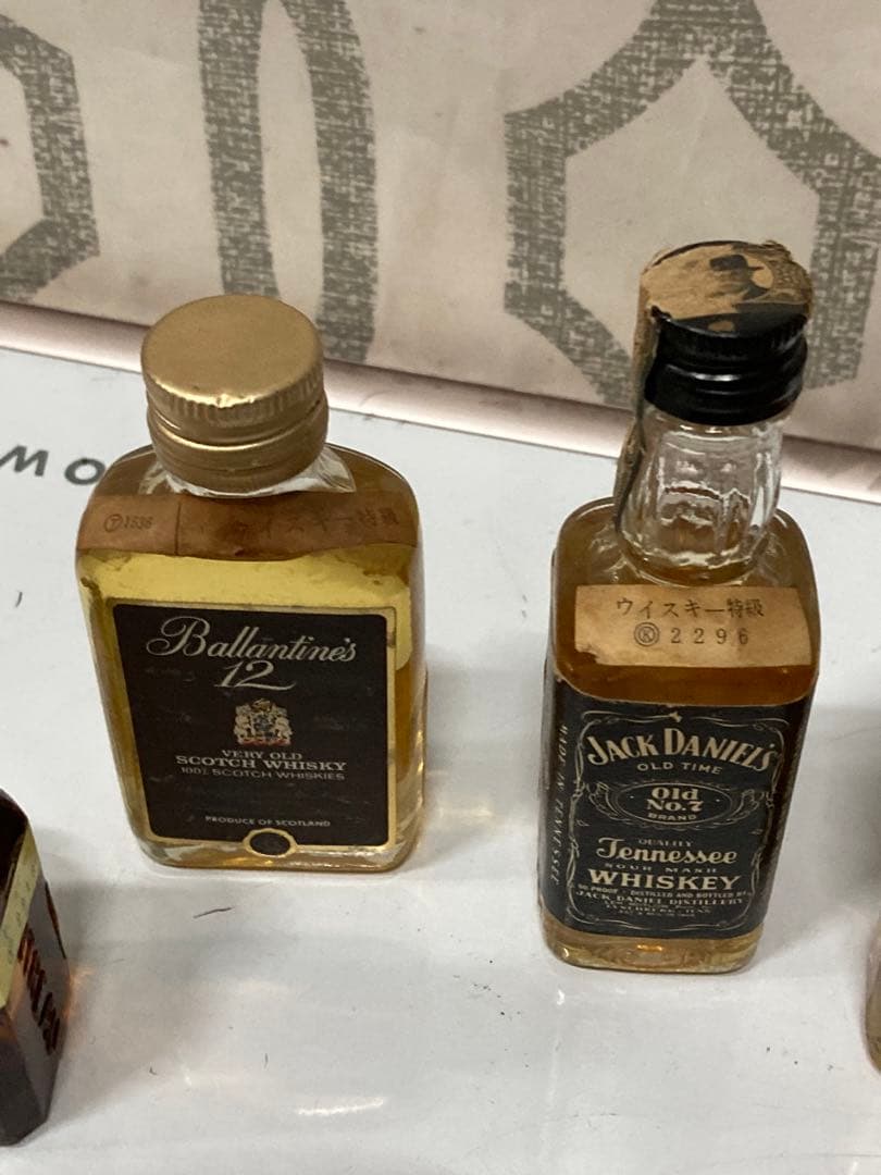 古酒 希少 ミニチュアボトル おまとめ クラウンロイヤル ウィスキー 計22本