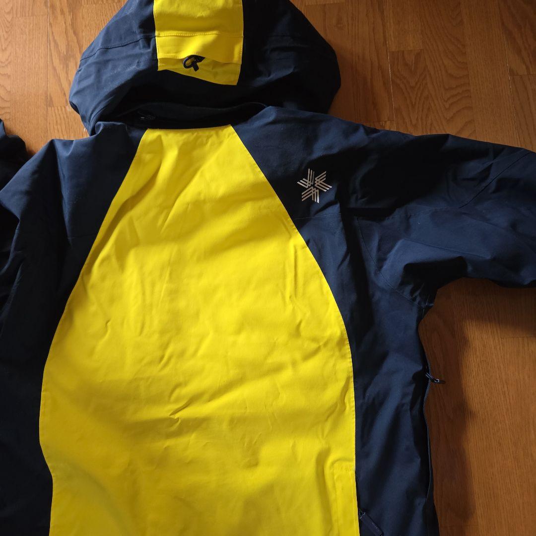 Goldwin スキーウェア