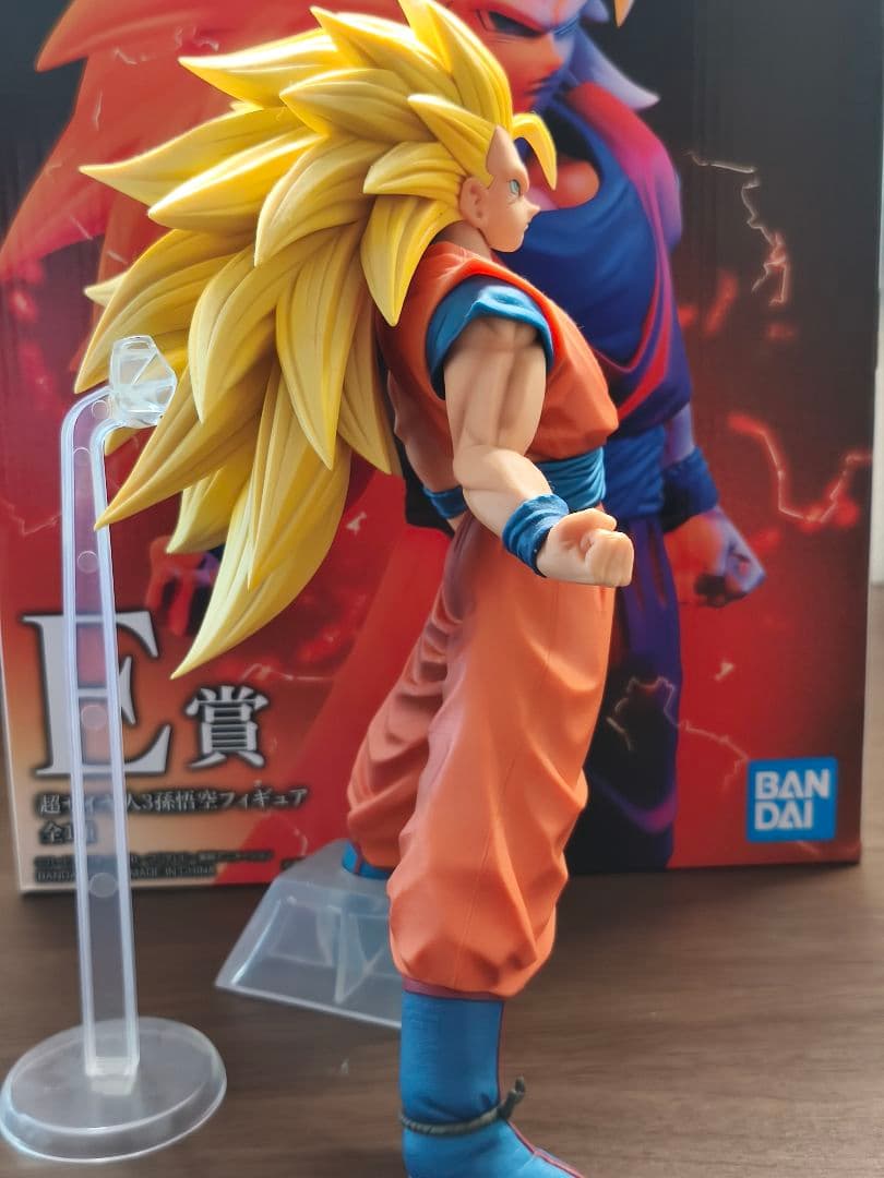 スーパーサイヤ人3　孫悟空フィギュア