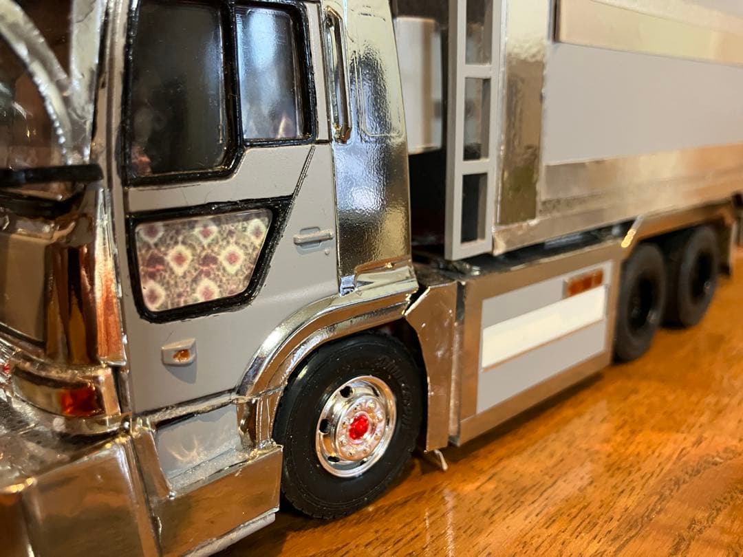 デコトラ・デカ箱ダンプ・プロフィア・1／32・完成品・プラモデル