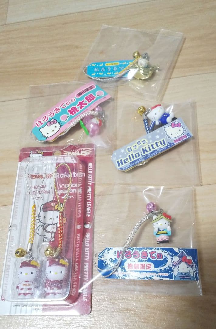 【大量】79個 レアあり ご当地 キティちゃん ストラップ 根付け まとめ売り