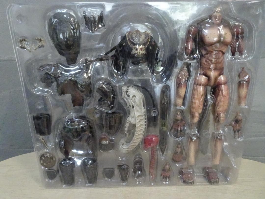 ホットトイズ 1/6スケール プレデター シティハンター MMS 45