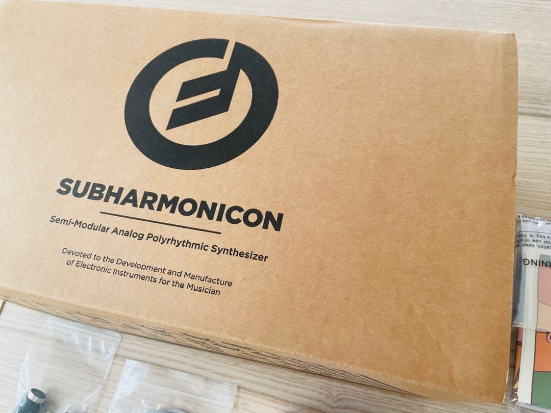 ほぼ新品 の Moog Subharmonicon モジュラーシンセ