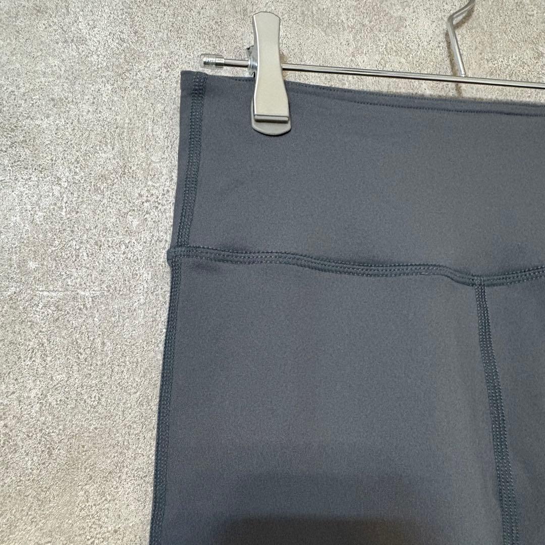 M相当【美品】AUMNIEアムニー レギンス グレー 8部丈 カッティング