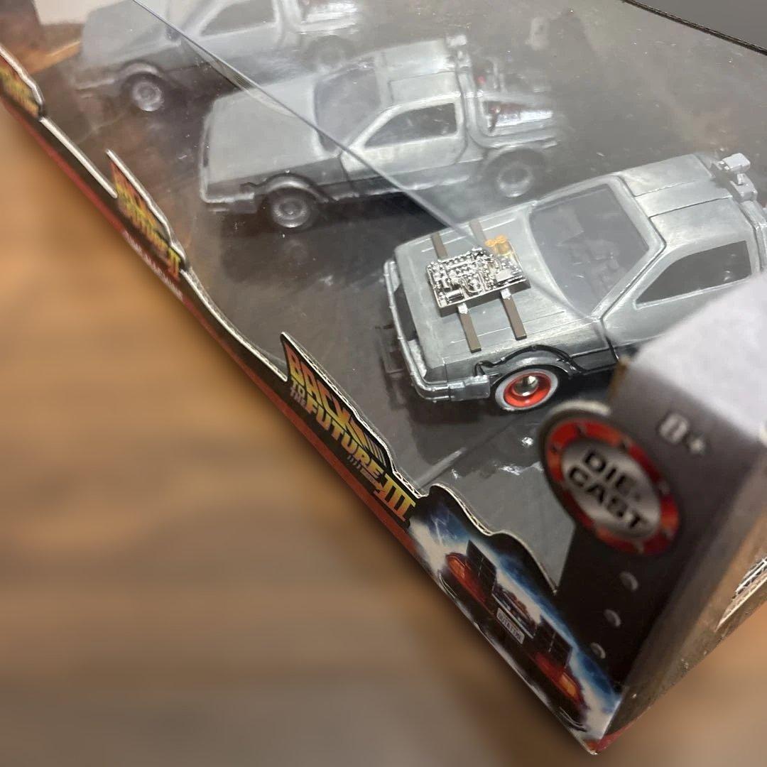 バックトゥーザフューチャー　デロリアンpink slip ダイキャスト 1/32