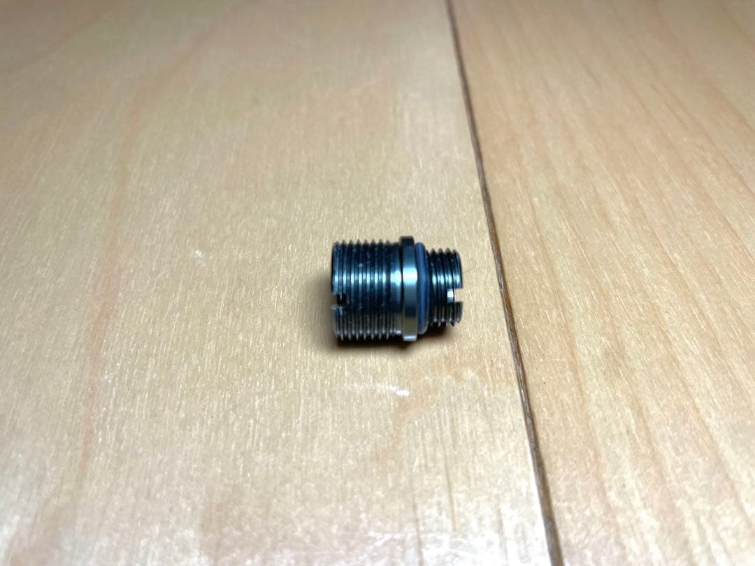 東京マルイ　グロック17 GEN4 カスタムパーツ組込　マガジン2本付　ガスブロ