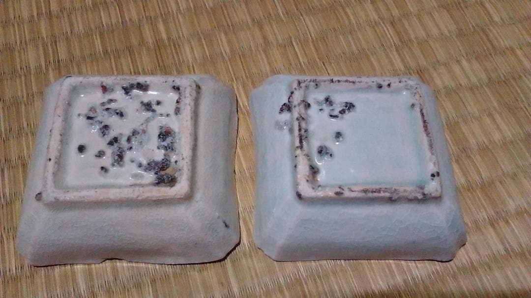 珍図！ヤドカリ　染付　入隅　四方豆皿・平盃（一対）