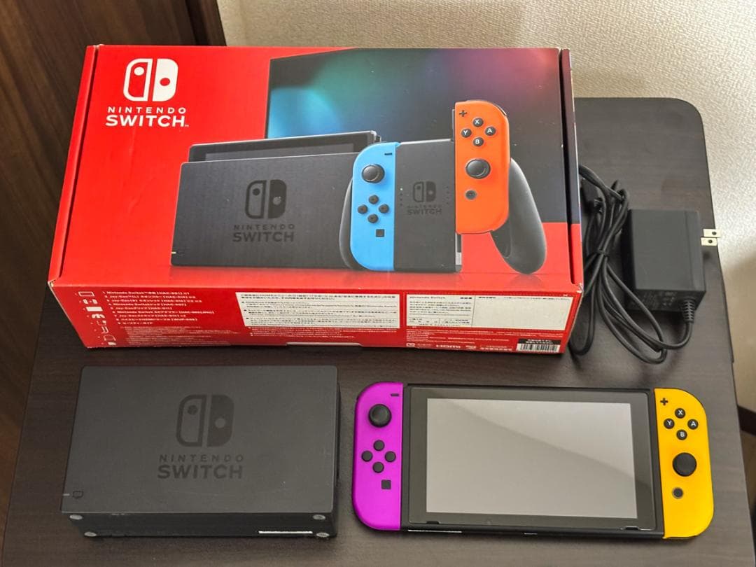 美品 未使用ジョイコン付き 本体 ニンテンドースイッチ 箱等付属
