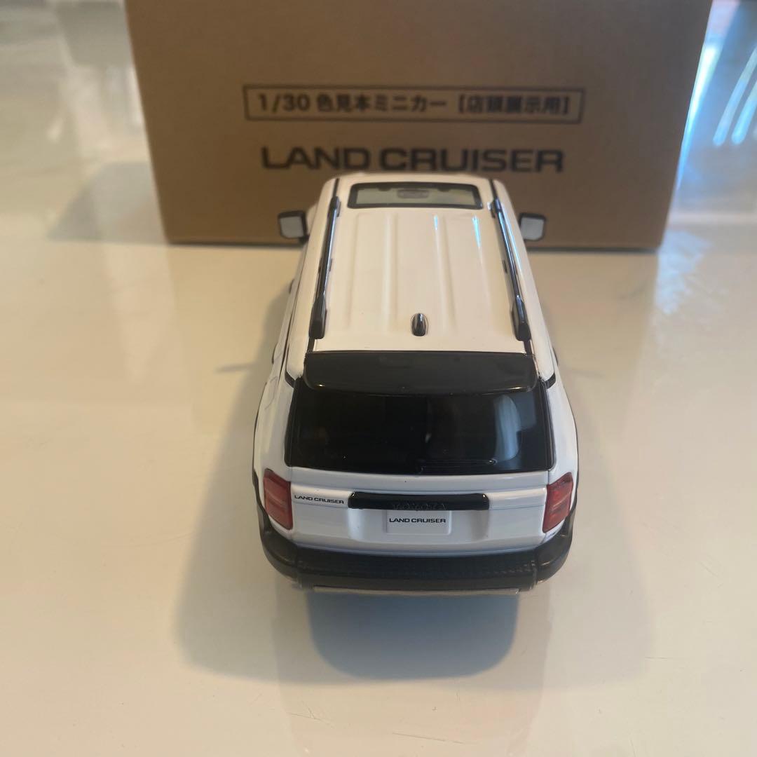 世界のアキーン 040 202 2台 ランクル250 ミニカー