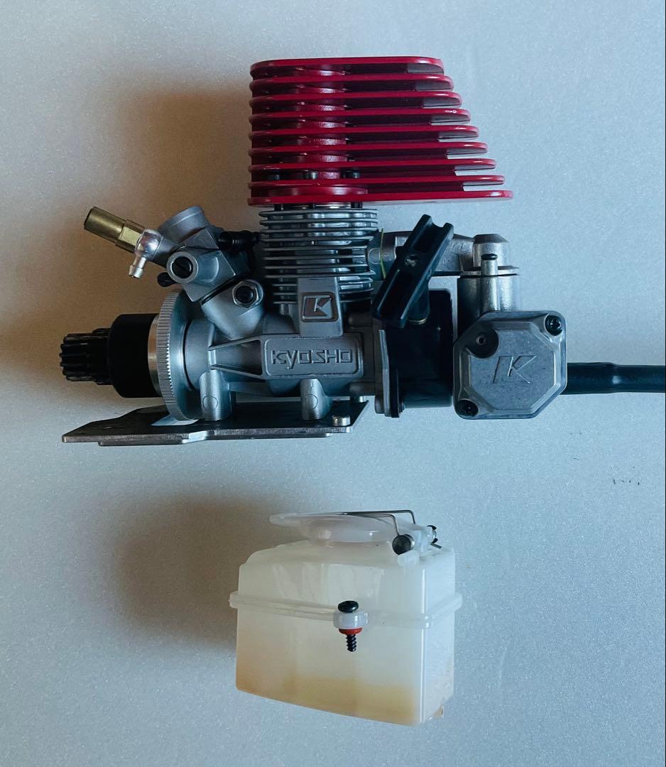 ディアゴスティィーニ　フェラーリ7/1 スケール　エンジンラジコンカー