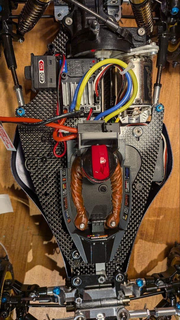 まき様納車待ちウレタン塗装仕上タミヤアバンテ希少廃盤TRE01 ファインスペック