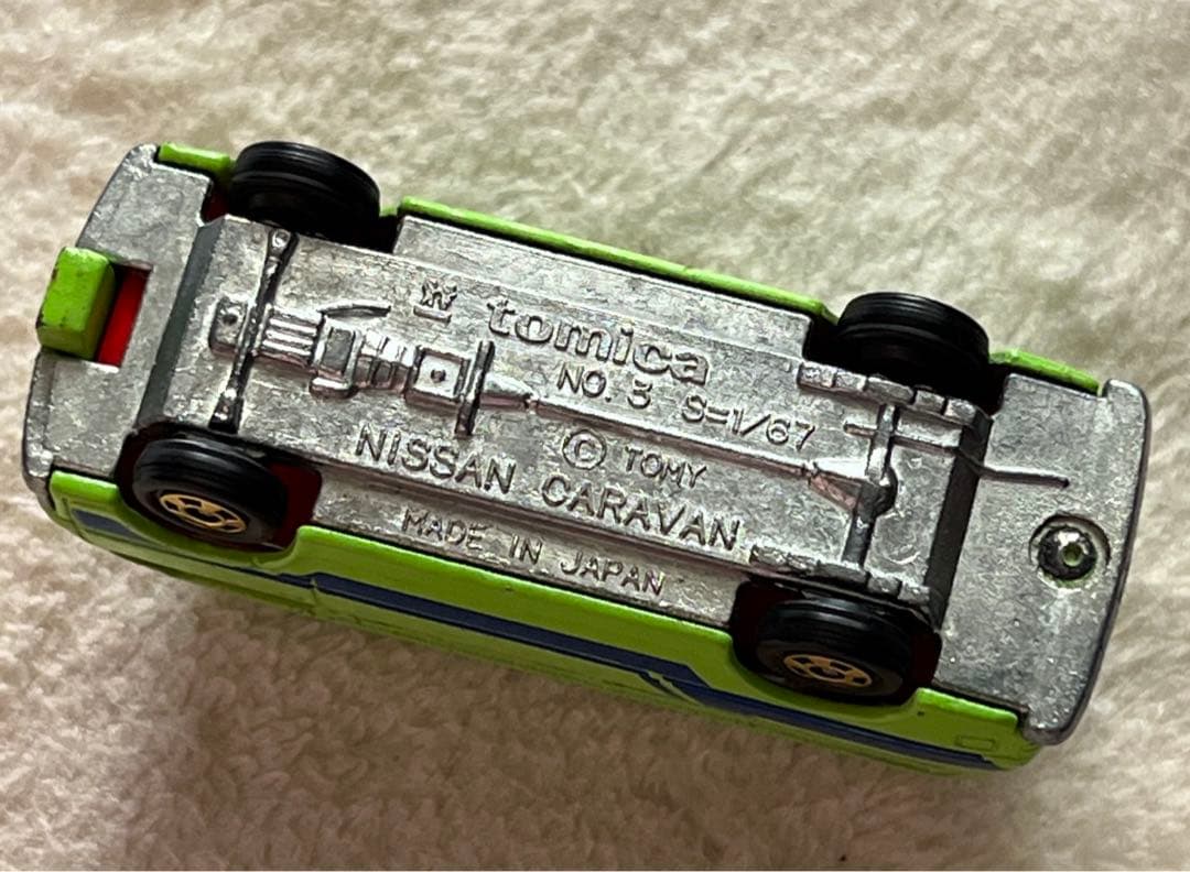 日本製トミカ No.3 ギフト品　ニッサン キャラバン ハイルーフバン