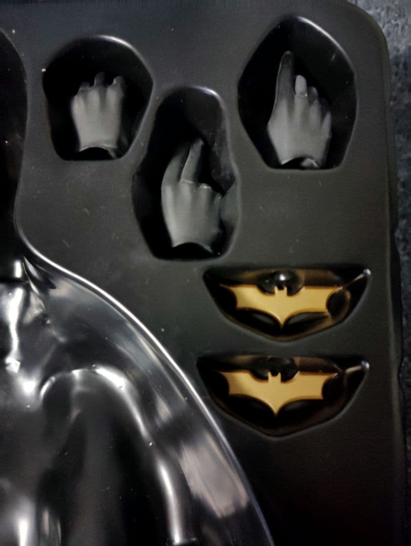 2006.HOTTOYS/MMS13“BATMAN BEGINS”