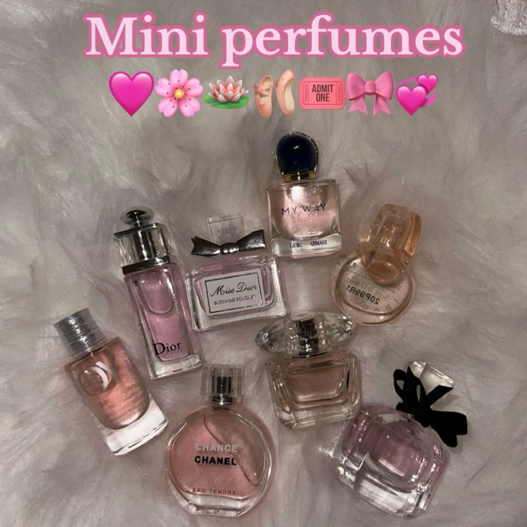大人気！ミニ香水セット(ピンク)8点