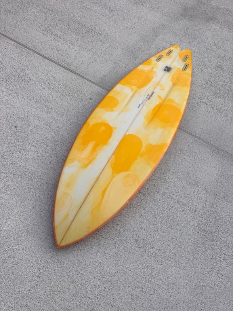 発送可能 xenosurfboard ミッドクワッド　7.1/2