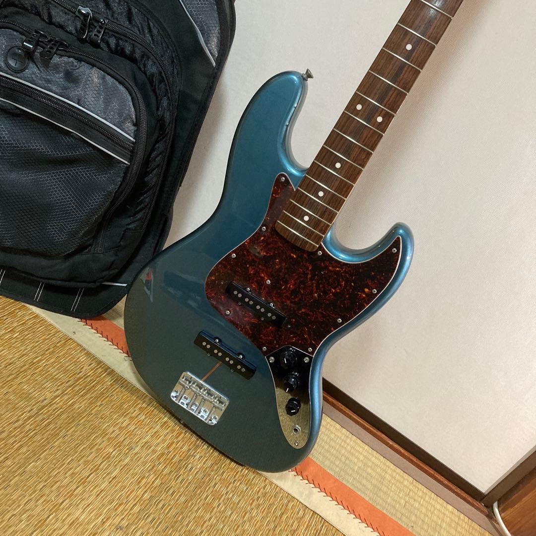 スタンド追加　フェンダー　JAZZベース　ストラップ　ピックガード　本　弦