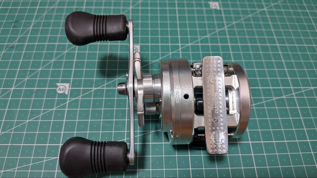 リール SHIMANO OCEA CALCUTTA 200HG