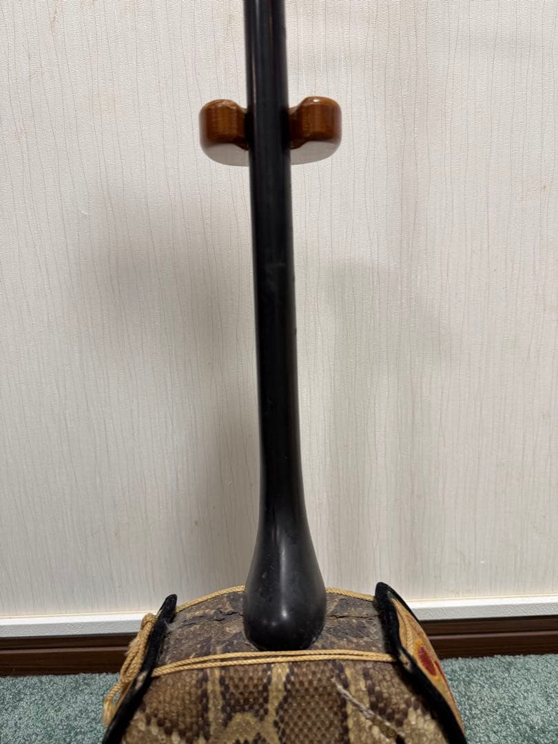 現状品　ジャンク　三線 本皮使用 蛇皮破れあり 沖縄伝統楽器 修理・部