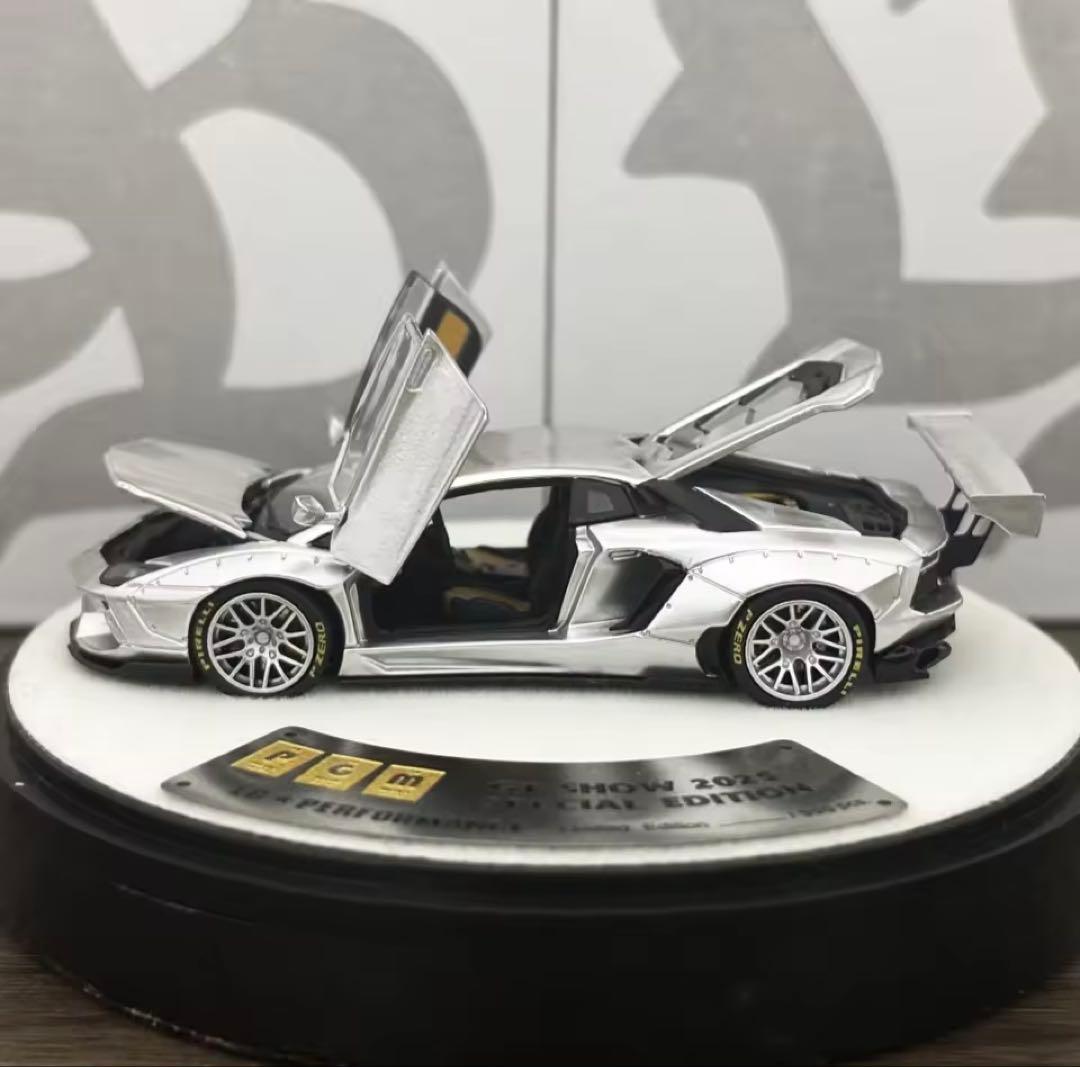 ランボルギーニアベンタドール　LBWK 1/64ミニカーGTショー2025限定品