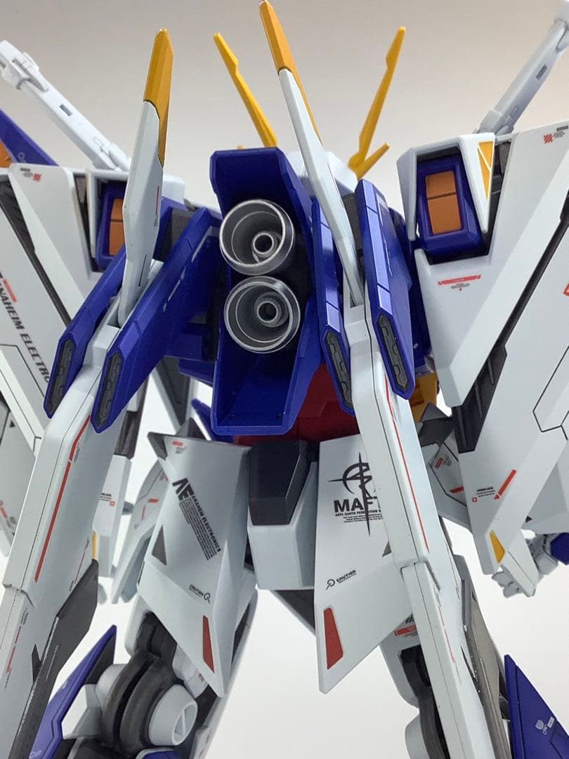 HGUC RX-105 クスィーガンダム　塗装済完成品