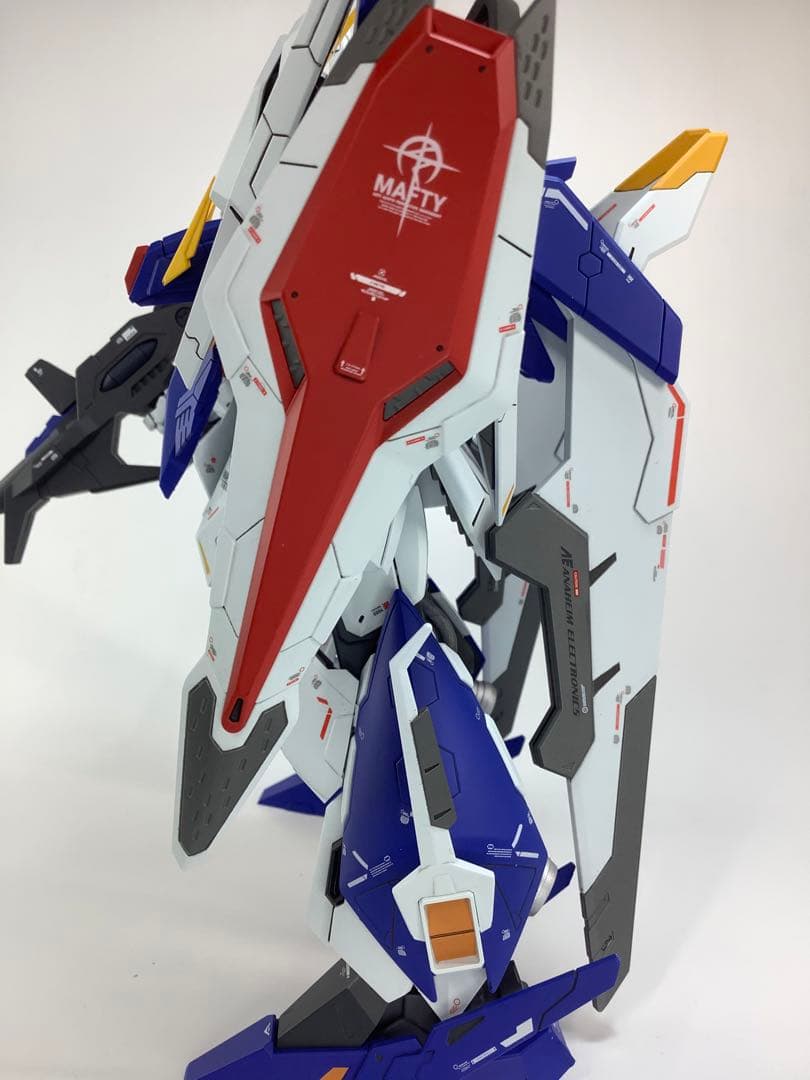 HGUC RX-105 クスィーガンダム　塗装済完成品