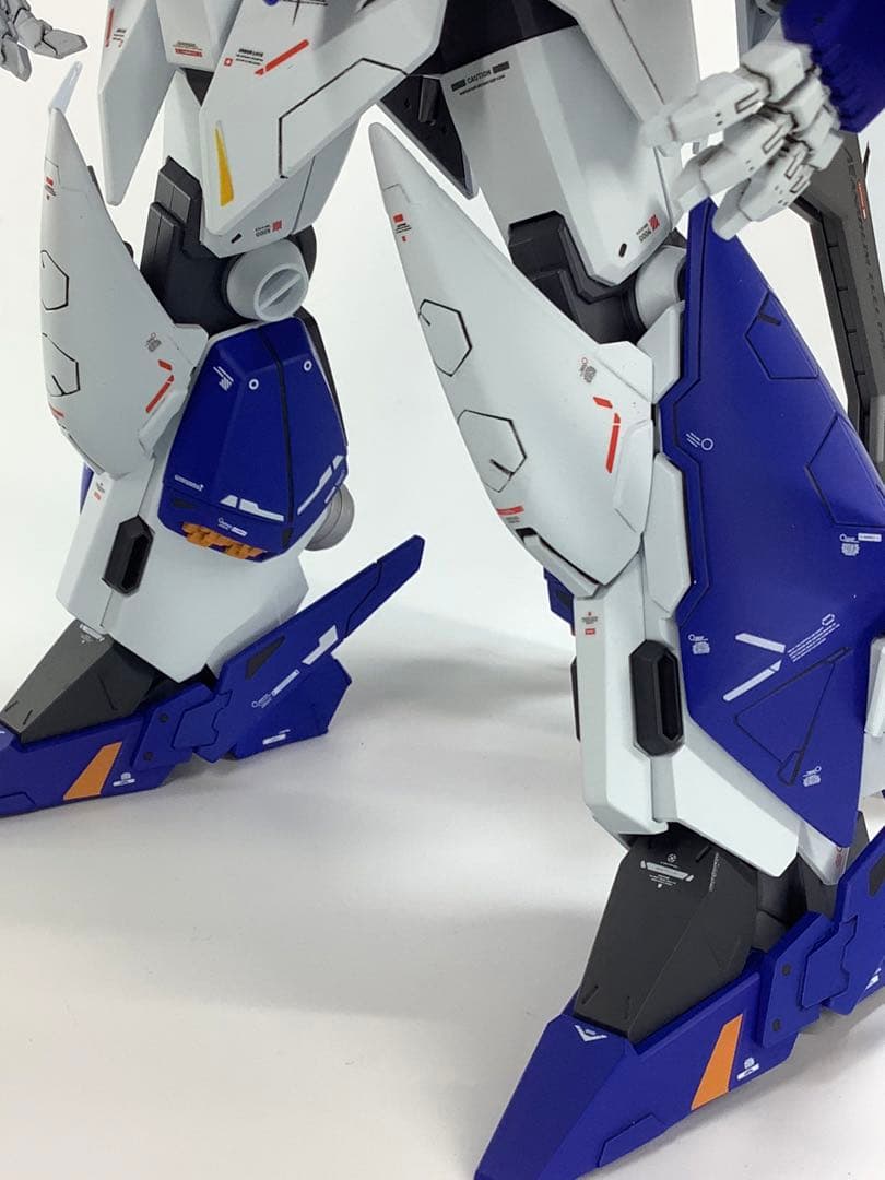 HGUC RX-105 クスィーガンダム　塗装済完成品